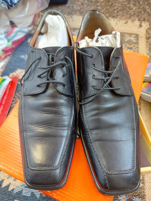 Pantofi negri din piele
