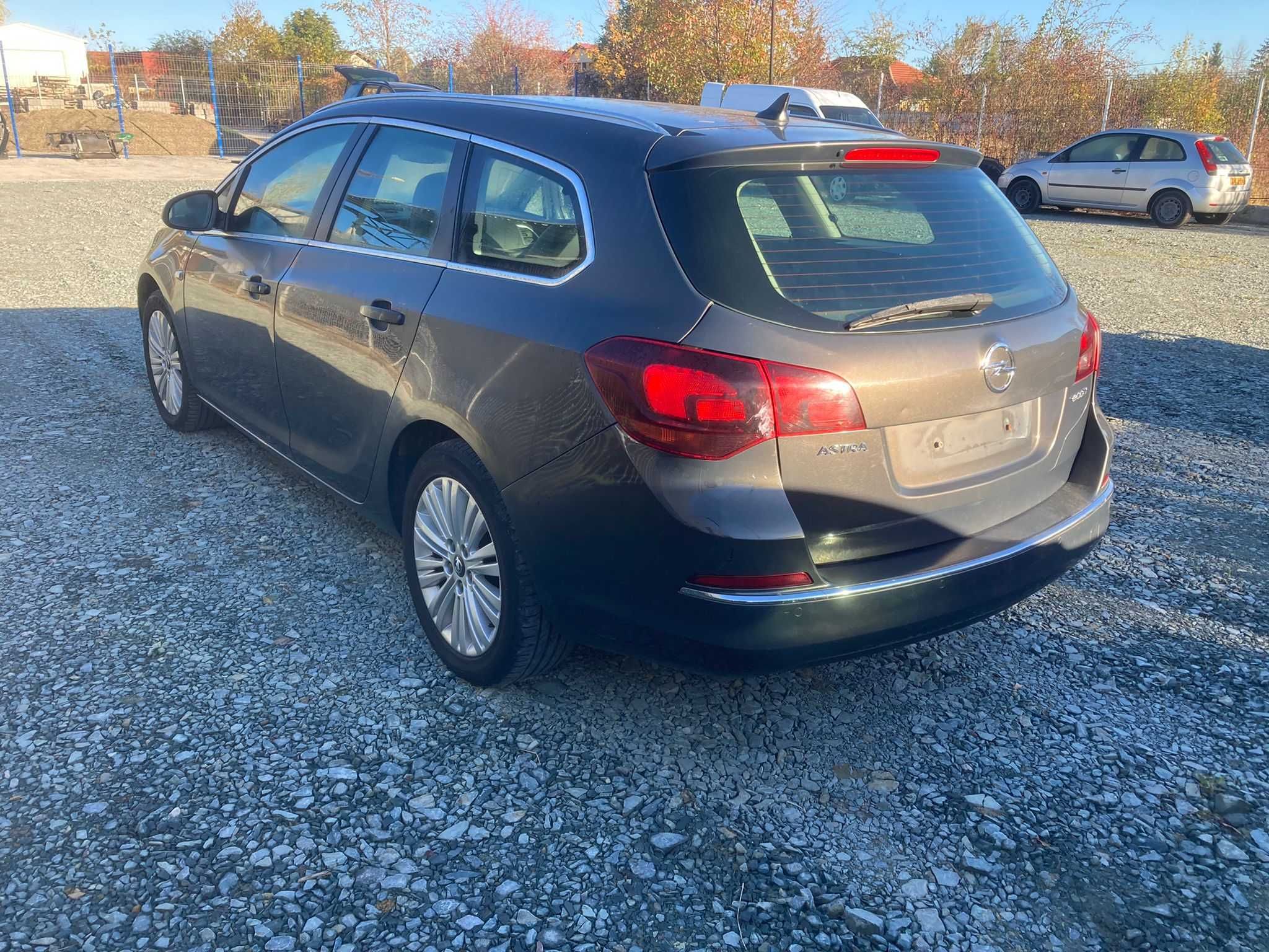 Dezmembrez Opel Astra J 2013 FL 1.6 CDTI EURO 6