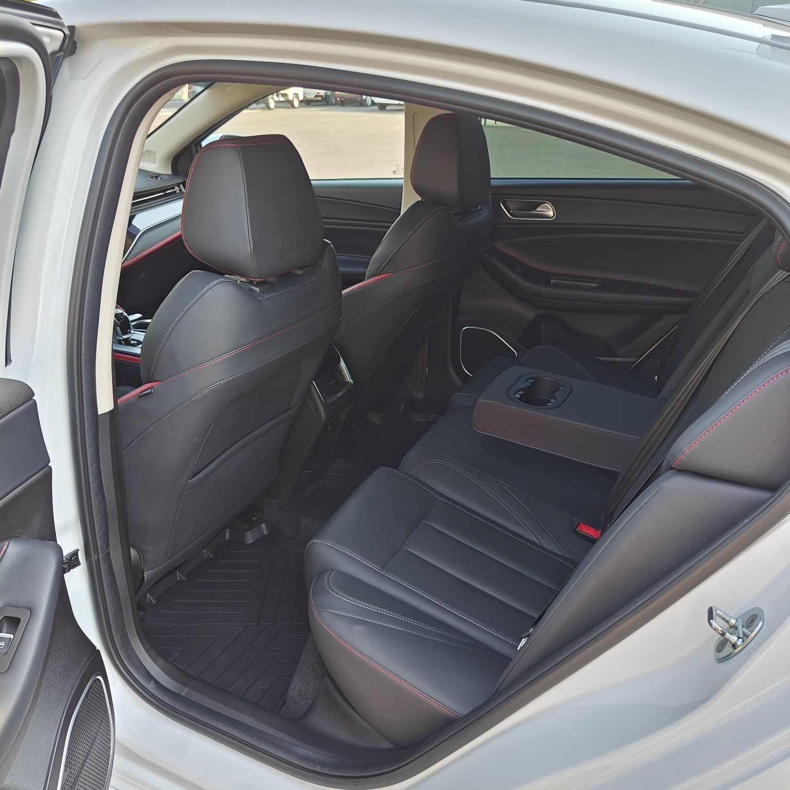 Chery Arrizo 6 Pro, 2023, в идеальном состоянии