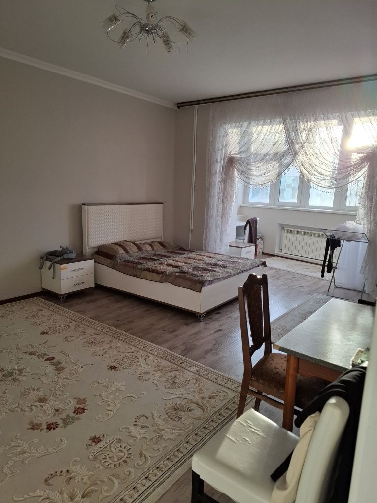 Продам 2 комнатную квартиру. Альтаир.  В центре города.