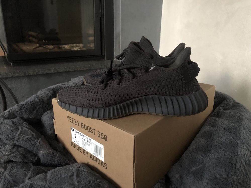 Adidas Yeezy Boost 350 V2 Cinder