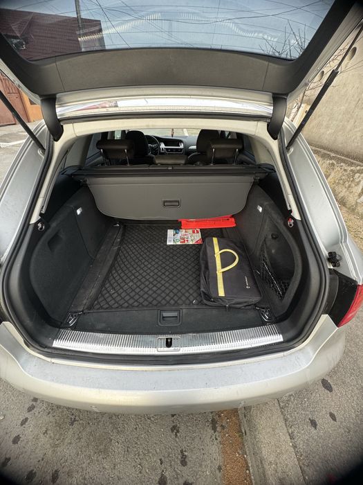 Vand Audi A4 , schimburi cu masini mai noi .