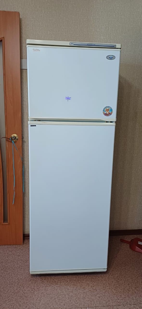 Продам холодильник Атлант