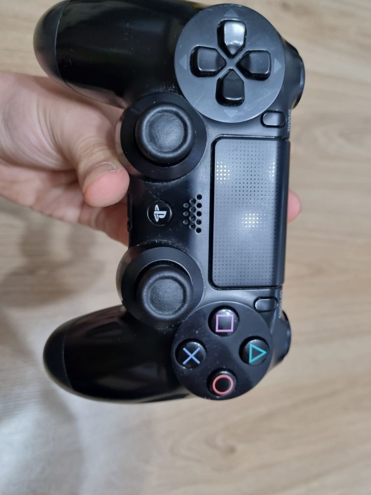 Ps 4 pro+ 26jocuri și controler