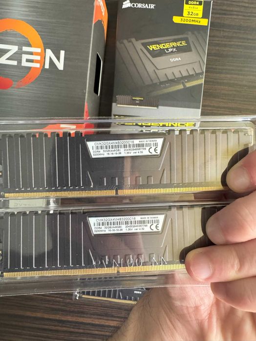 RAM: Corsair Vengeance LPX 32GB DDR4 3200MHz CL16 Quad - ca nou, cutie