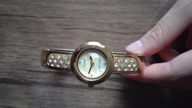 Часы женские " Орифлейм "
