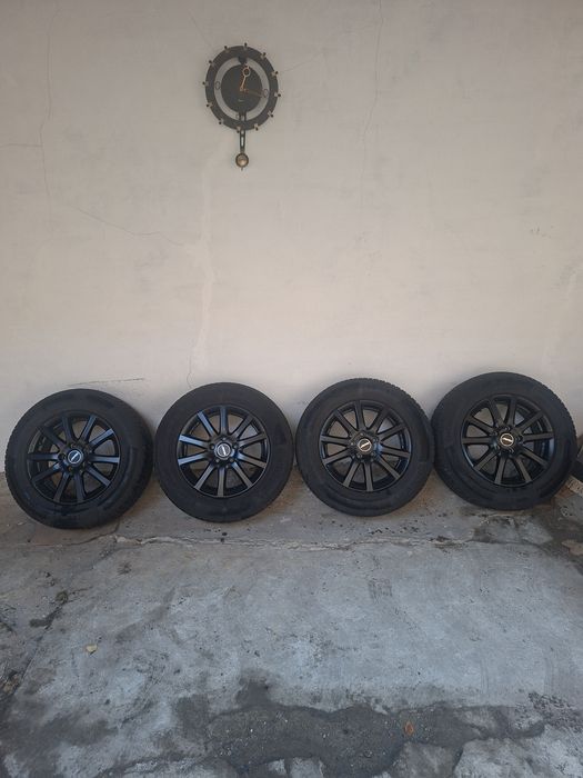 Jante aliaj cu anvelope de iarna 215 65 16 Kia, Duster, Hyundai