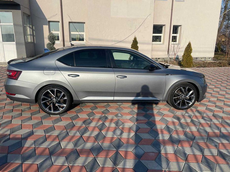 Skoda superb 2.0 diesel 4x4 sportline