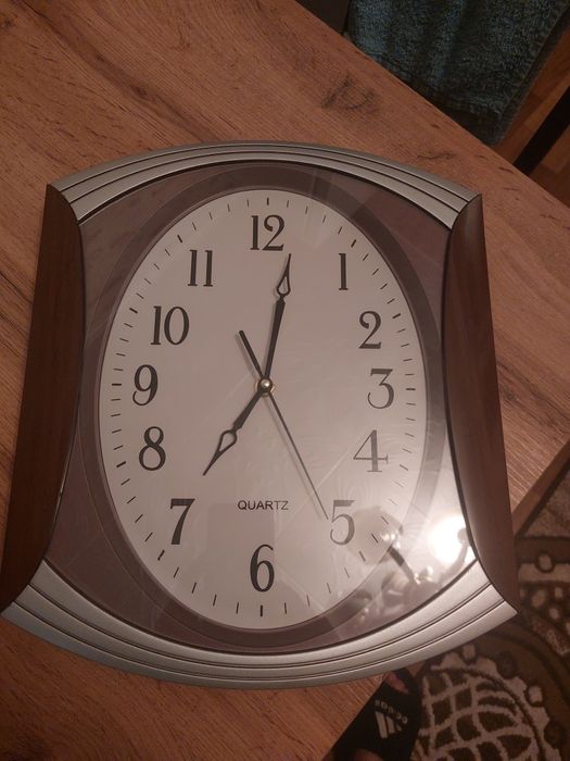 Настенные часы 1 тыс тенге