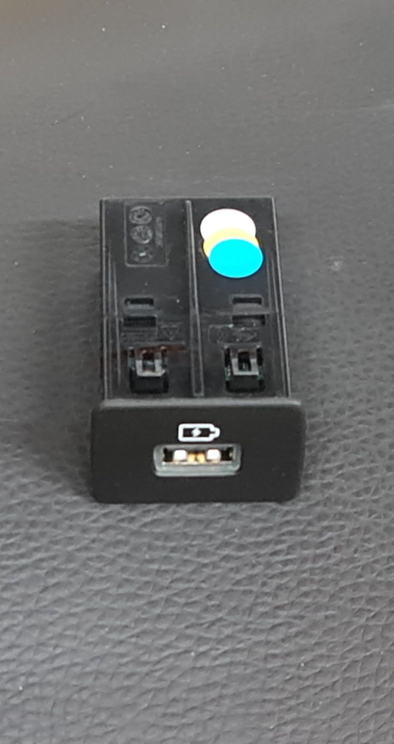 Mufa USB priza Dacia Jogger Logan Sandero