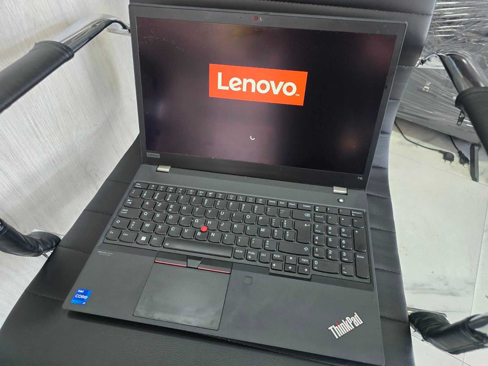 Lenovo ThinkPad T15 Gen 2 / i7 / 40 GB RAM / 256SSD