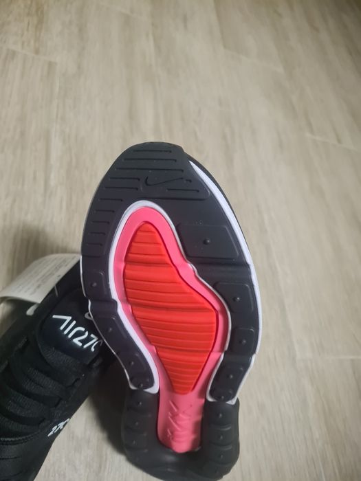 Маратонки марка NIKE