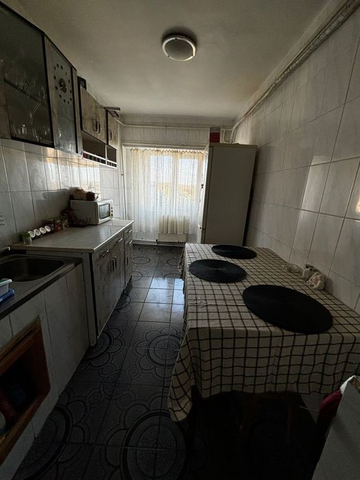 Apartament 4 camere decomandat , 120 mp, Centru, Liceul Teoretic