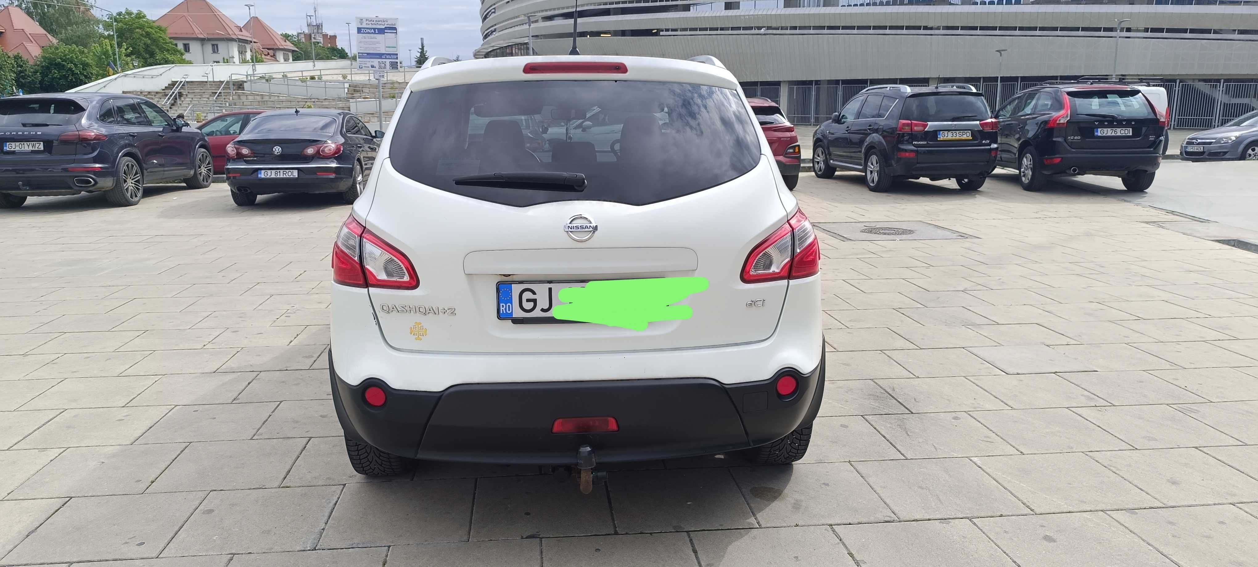 Nissan Qashqai+2 4x4 1.6 Dci 130 cp an de fabricație 2012