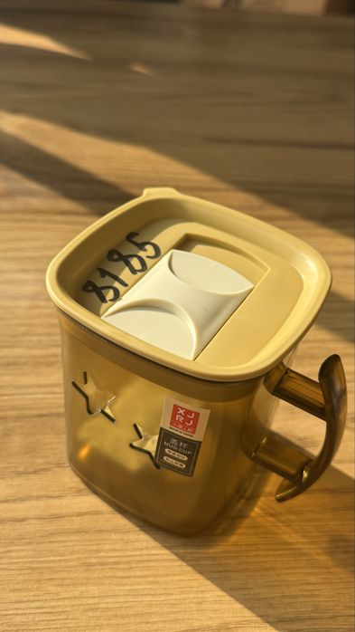 Har hil turdagi xujalik uchun tovarlar optom va donaga sotiladi.