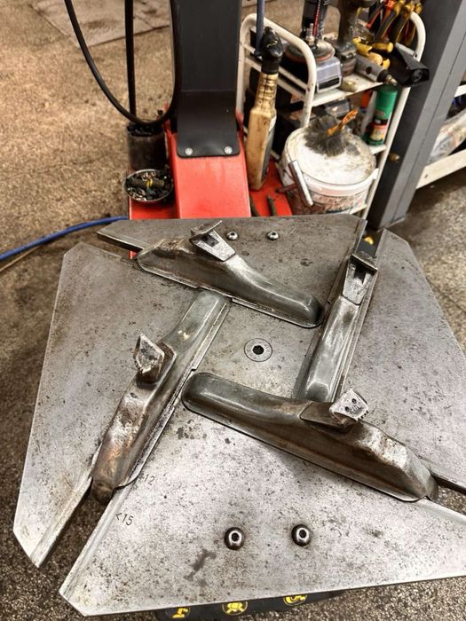 Демонтаж машина за гуми M&B ITALY