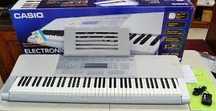 Синтезатор Casio WK-225 (USA), подставка в подарок