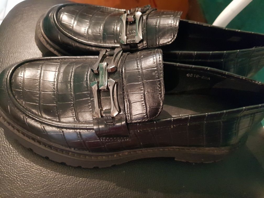 Продам женские мокасины 39 р