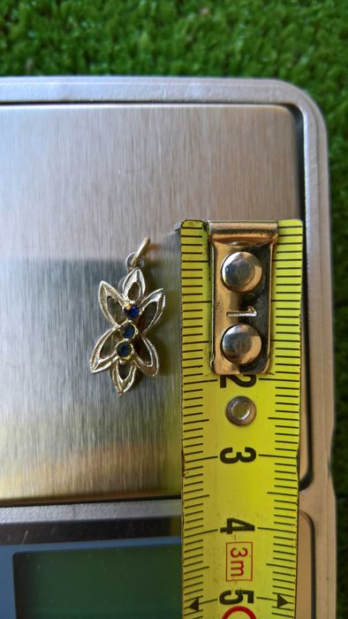 Medalion argint 800/pietre albastre