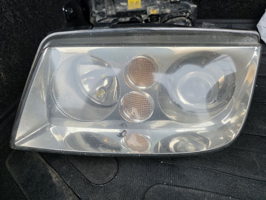 Faruri Xenon OEM Bora