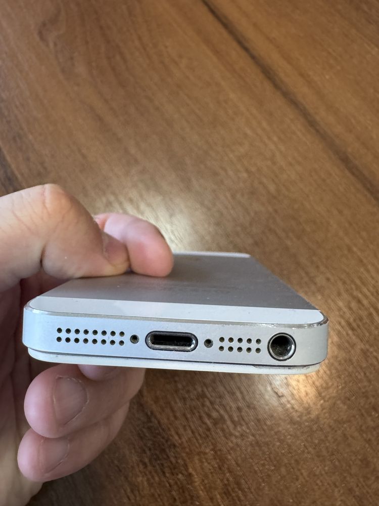 Iphone 5 s на запчасти