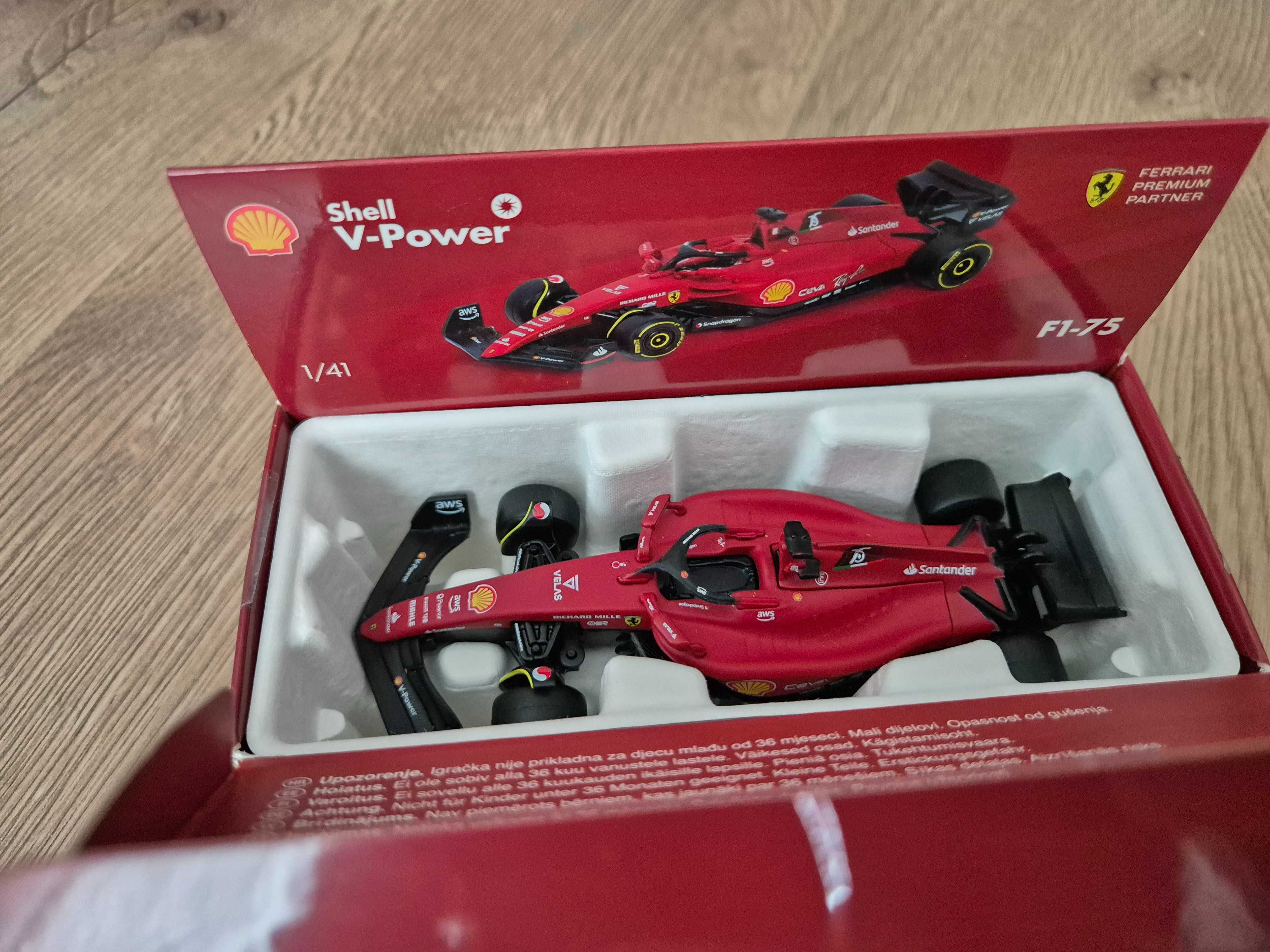 Vand macheta Ferrari F1-75, scara 1:24 by Bburago, control Bluetooth