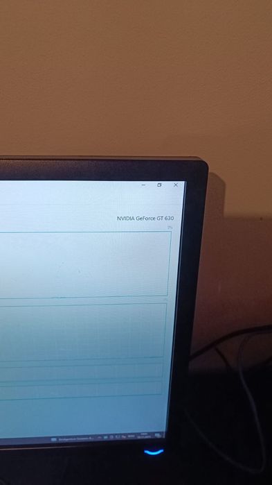 Vând PC low buget + monitor.