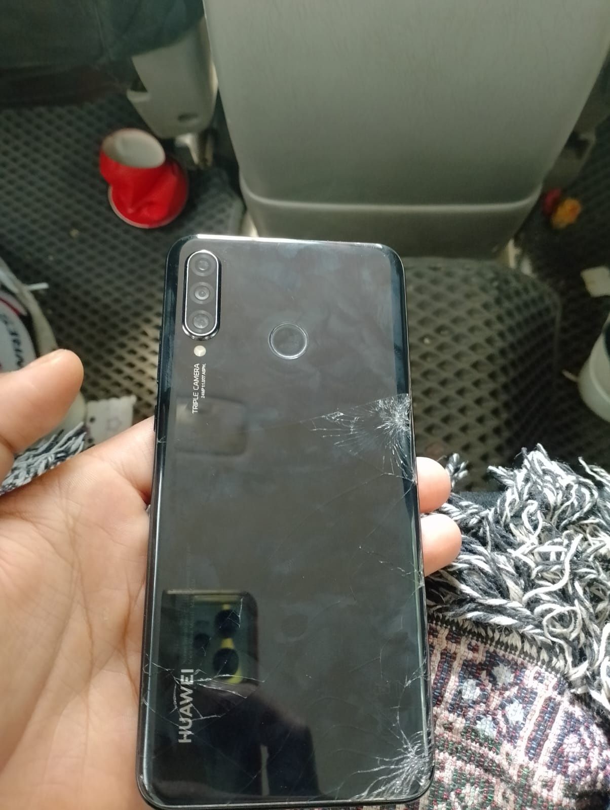 HUAWEI P30 LAIT в хорошем состоянии