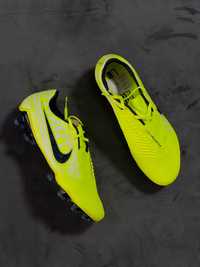 Ghete fotbal Nike phantom