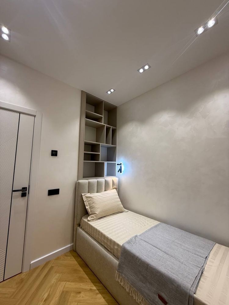 ПРОДАЕТСЯ квартира 3в4/8/9, 92м2, евро ремонт, Нукусская улица