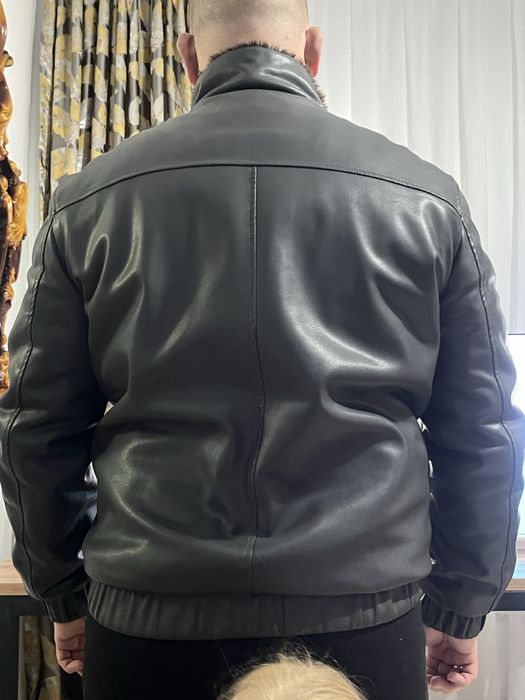 Продам зимнюю кожанку