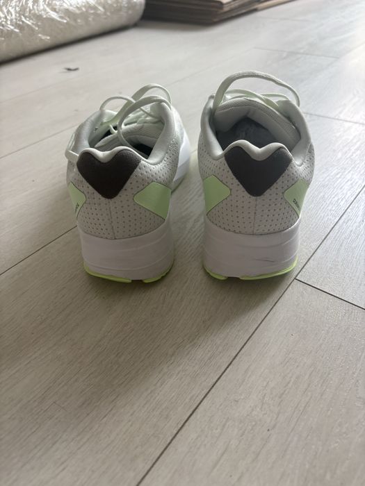 Маратонки Adidas унисекс