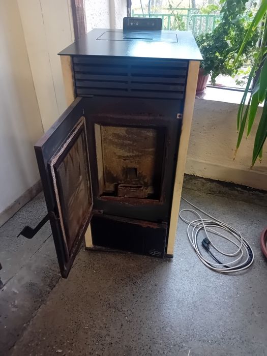 Суха печка на пилети