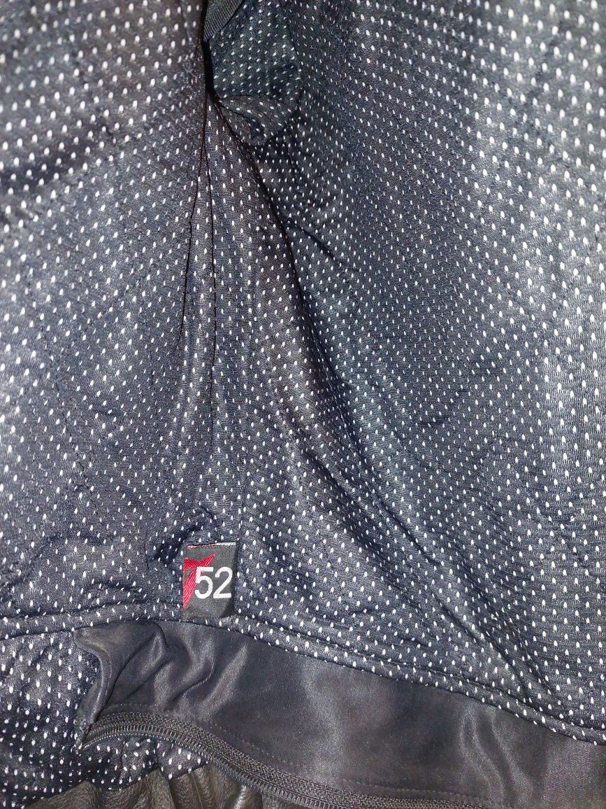 Мото яке Dainese