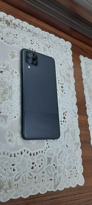 Samsung a12 yaxshi holatda