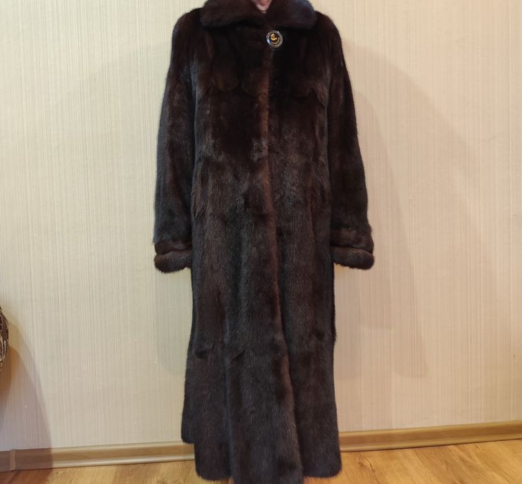 Продам норковую шубу