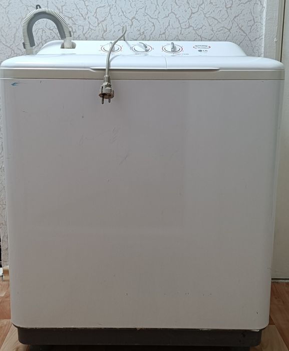 Продам стиральную машину полуавтомат LG