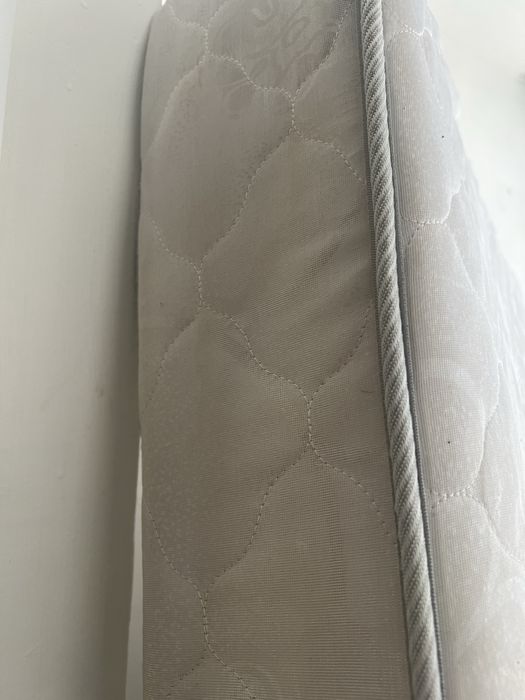 Срочно продам матрас