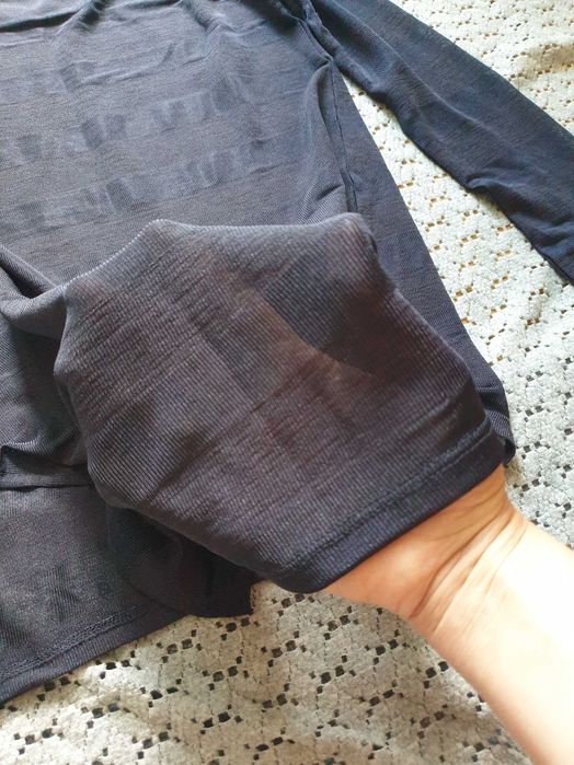 Pulover nou,cu eticheta ,Koton,cu spatele mai lung