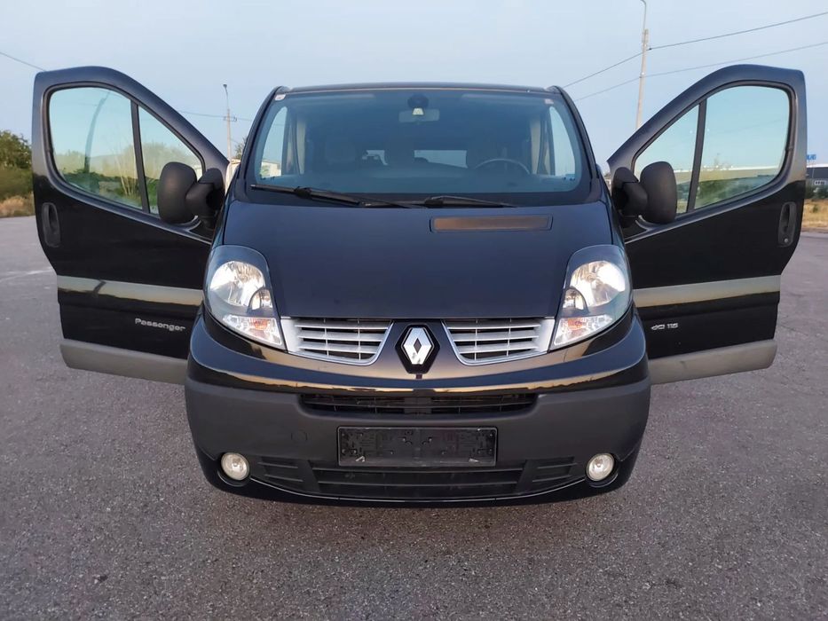 Renault Trafic RENAULT TRAFIC 2014 9 locuri NAVI CLIMA 2.0 D 115 cai EURO 5 superba