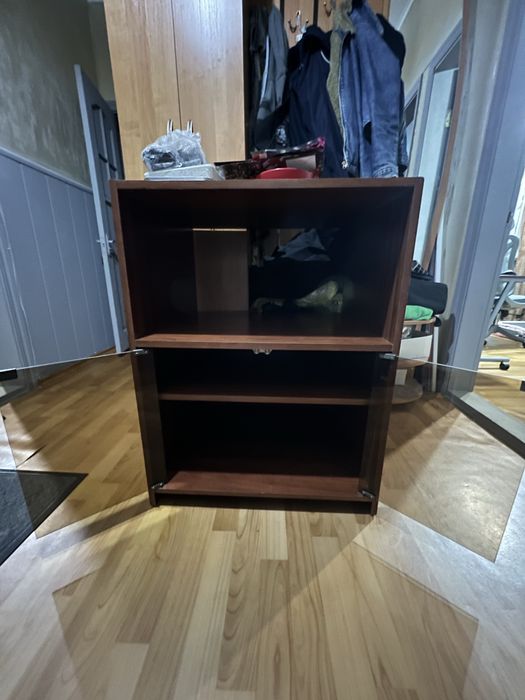 Продам Тумбу под ТВ