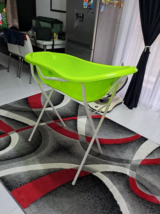 Cădiță bebe cu suport metalic