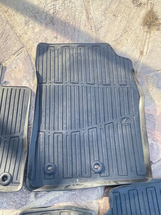 Полик для Lx570 срочно