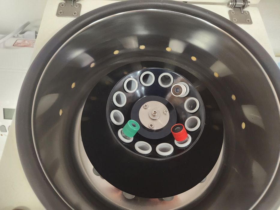 Професионална центрофуга Zartaux