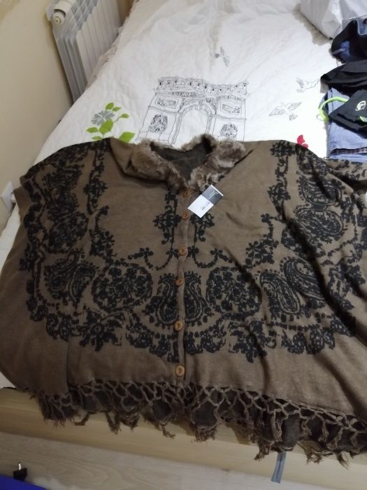 Дамско пончо