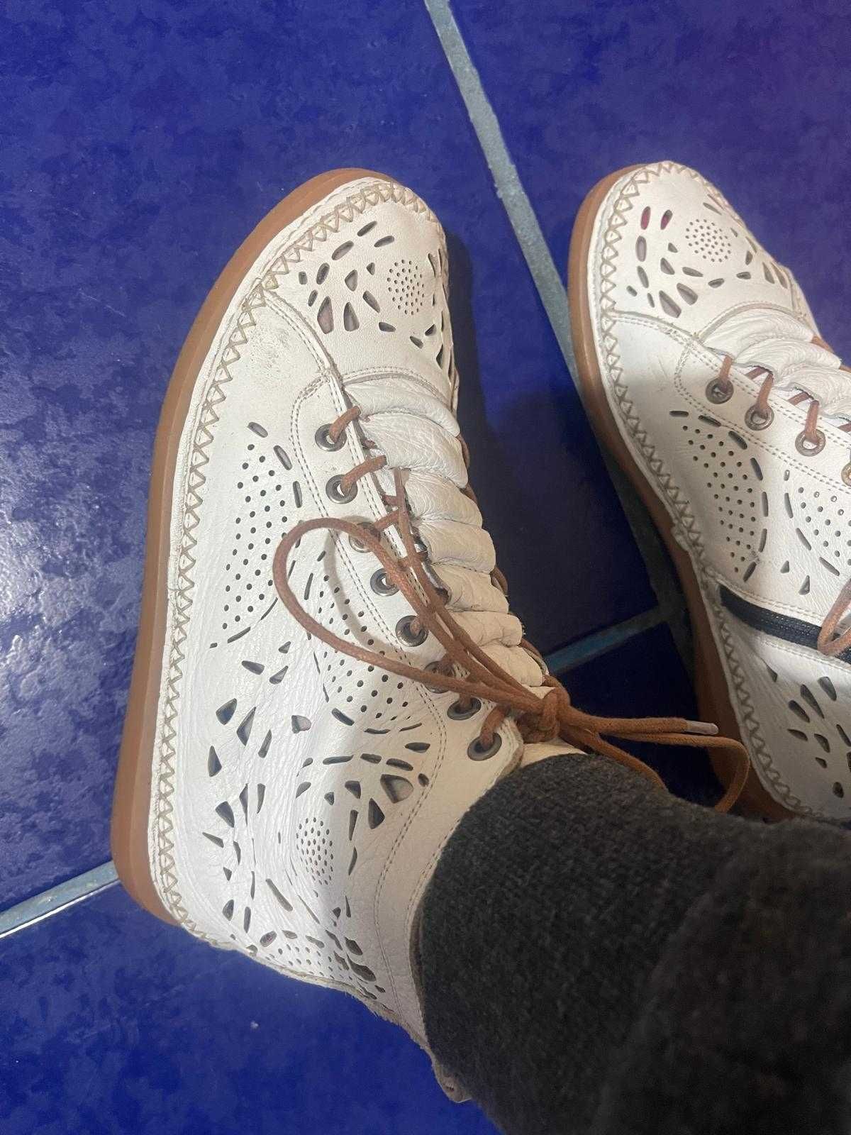 pantofi/ghetute dama piele culoare alb