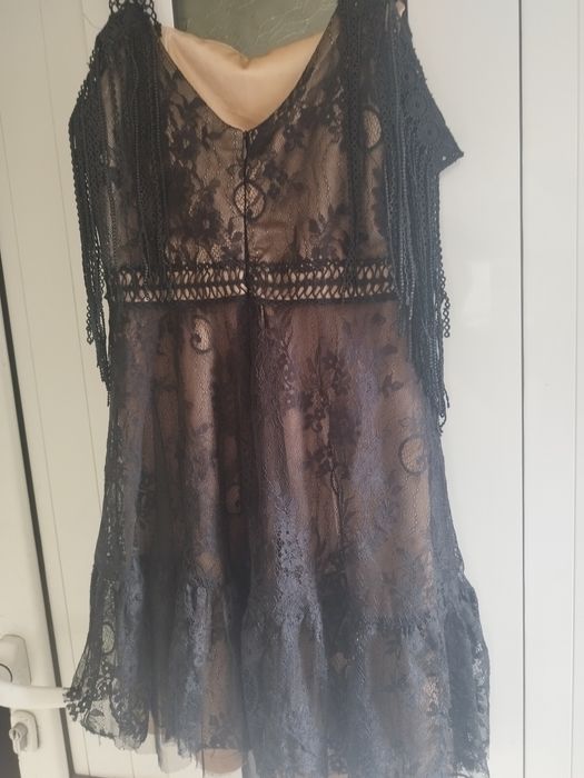 Кокетна дамска рокля