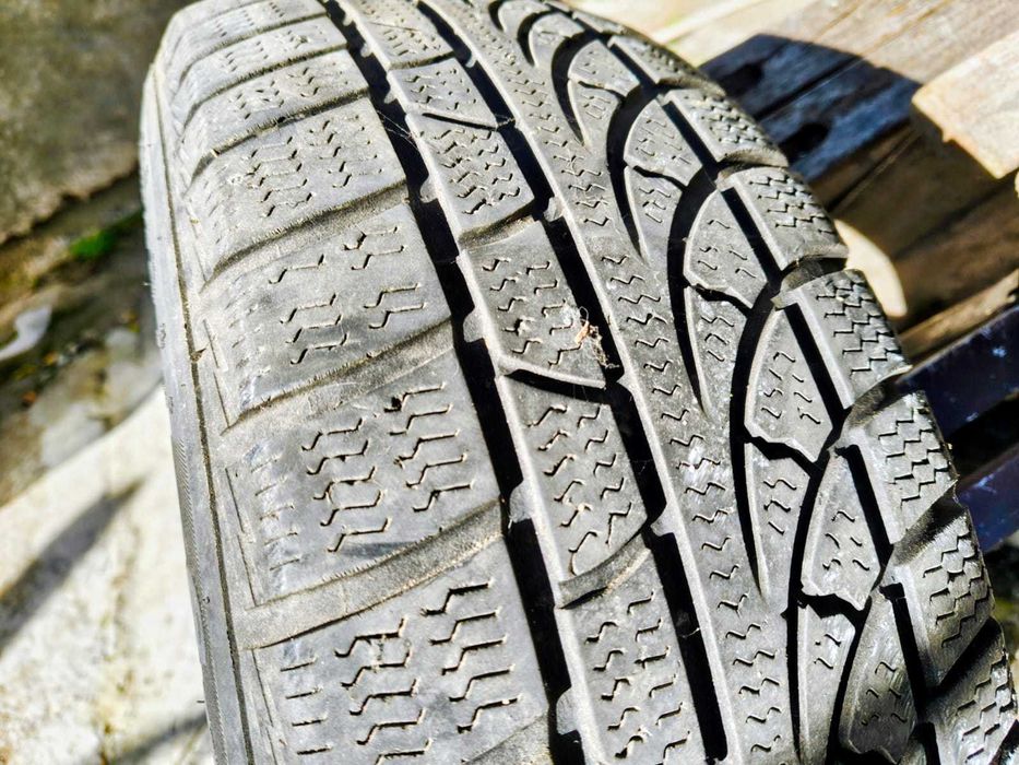 Зимни Гуми с Джанти за Нисан X-Trail - 215 / 65 / R16