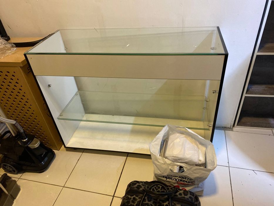 Витрина срочно 300.000