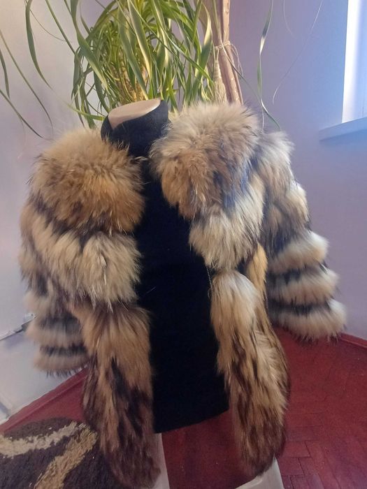 Vand haina de blana naturala de lux